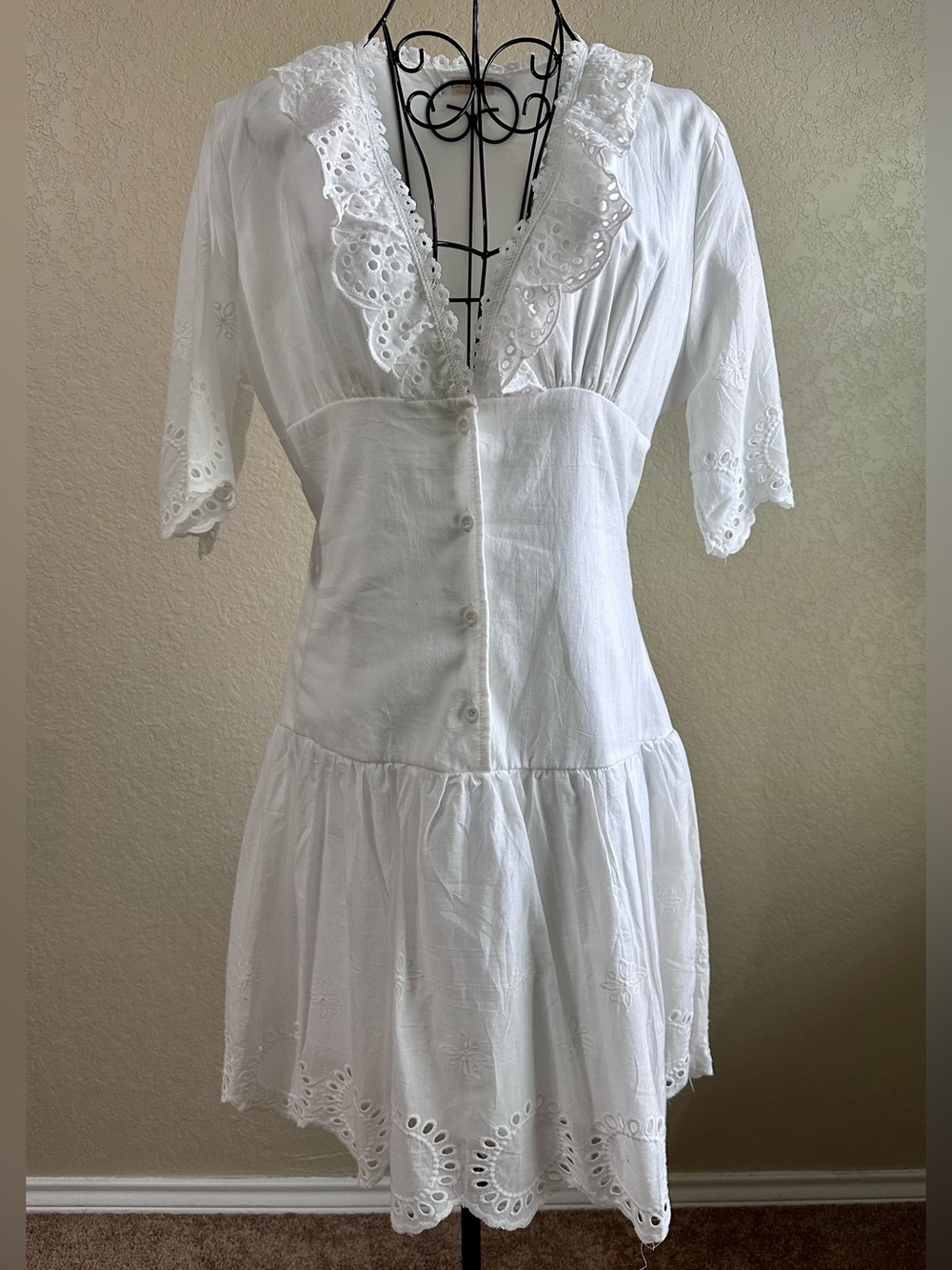 La Diosa White Cotton Eyelet Lace
